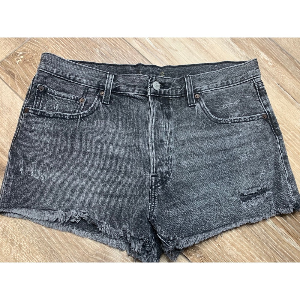 Faded black distressed Levi Denim Shorts Size 32